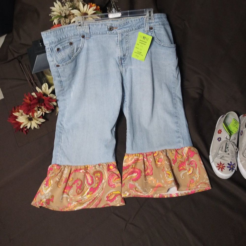 392 jeaniemade Size 22 Levi's Ruffle Pants